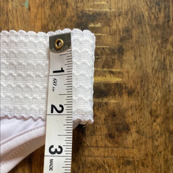 PrettyLittleThing Textured White Bikini Set - Picture 12 of 13